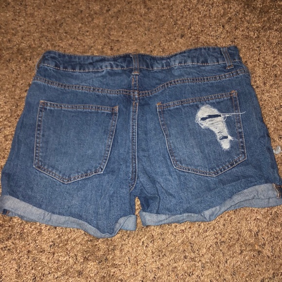 Jean shorts - Picture 2 of 3